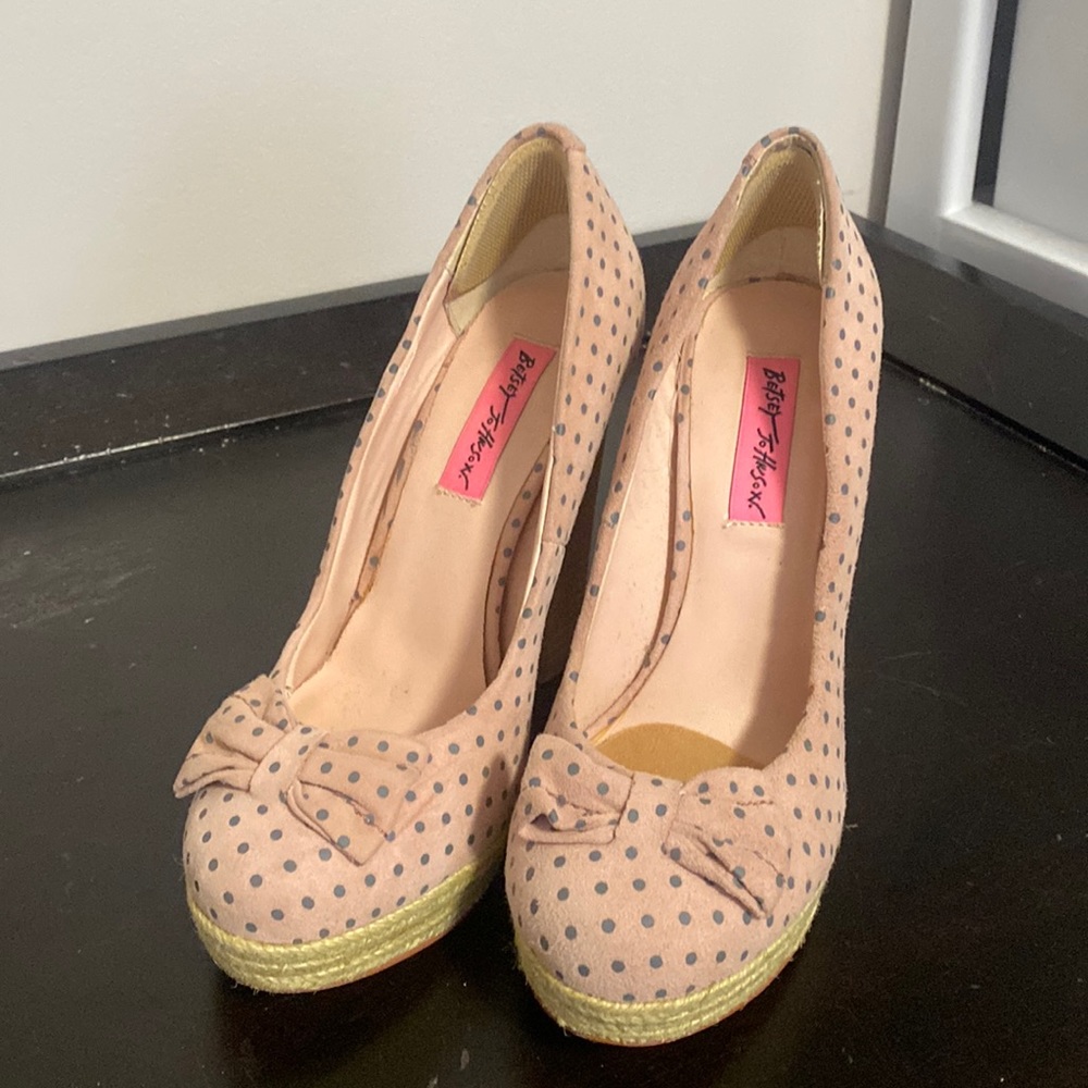 Betsey johnson polka dot platform heels